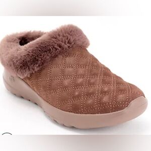 NIB Skechers On-the-GO Joy Cozy Suede Quilted Mules Frosty Day Brown Sz 6